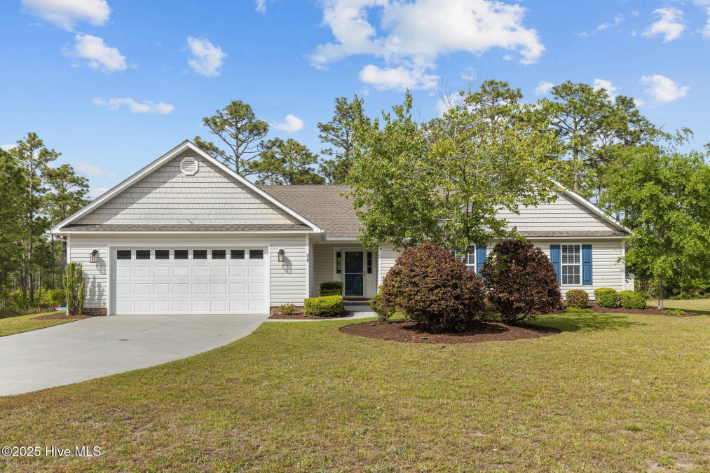 313 Star Hill Dr Cape Carteret, NC 28584