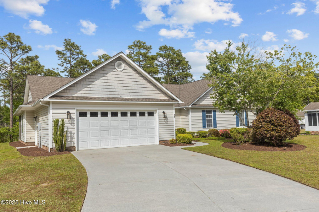 313 Star Hill Dr Cape Carteret, NC 28584