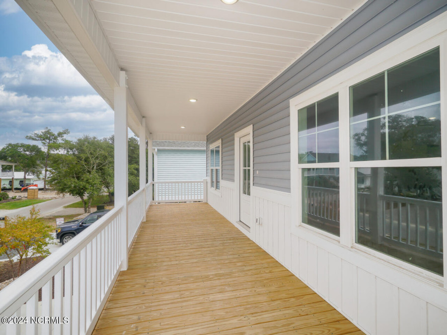 114 13th St Oak Island, NC 28465