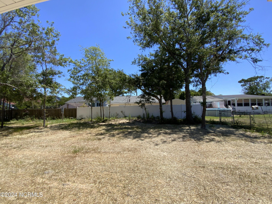 114 13th St Oak Island, NC 28465