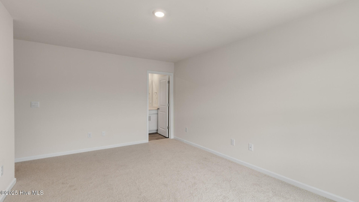 3300 Tatlock Way Greenville, NC 27834
