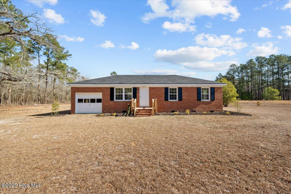 19621 Salley Mcnair Rd Laurinburg, NC 28352