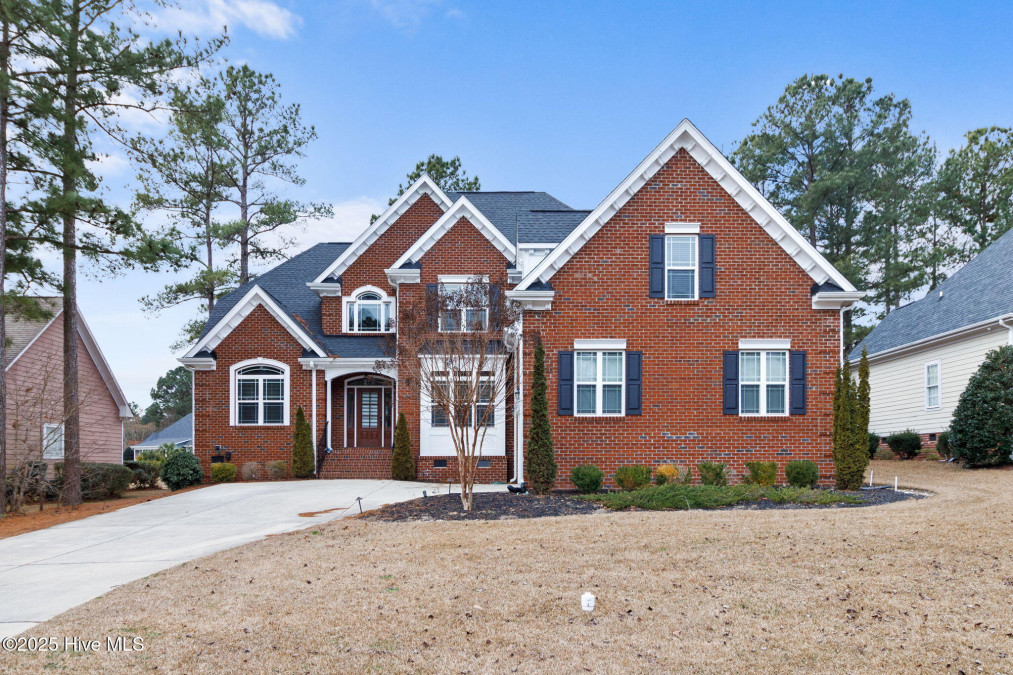 127 Skipping Water Dr Spring Lake, NC 28390