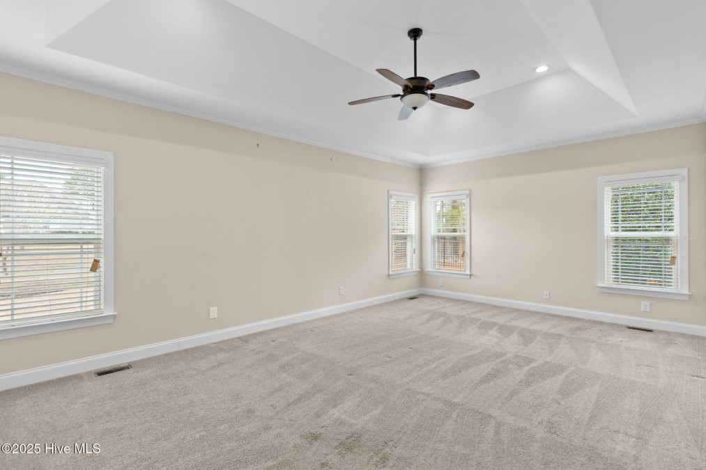 127 Skipping Water Dr Spring Lake, NC 28390