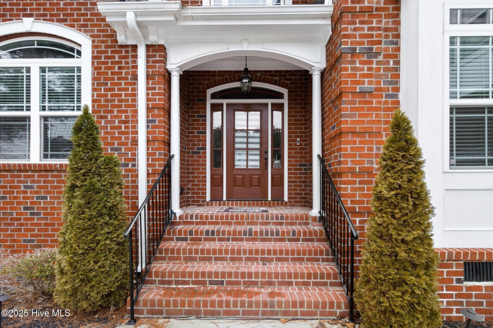 127 Skipping Water Dr Spring Lake, NC 28390