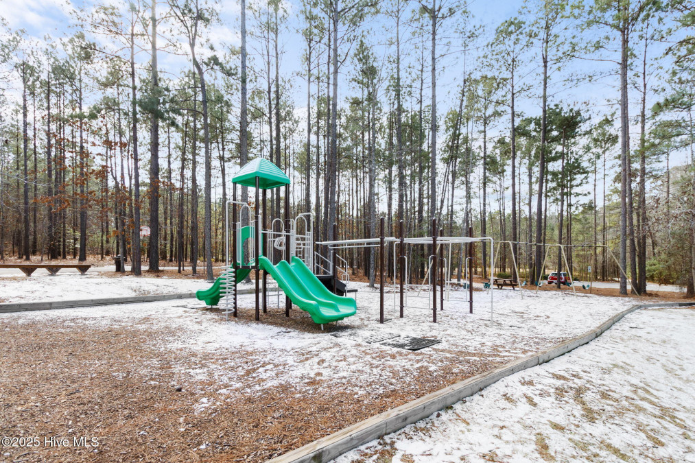 127 Skipping Water Dr Spring Lake, NC 28390