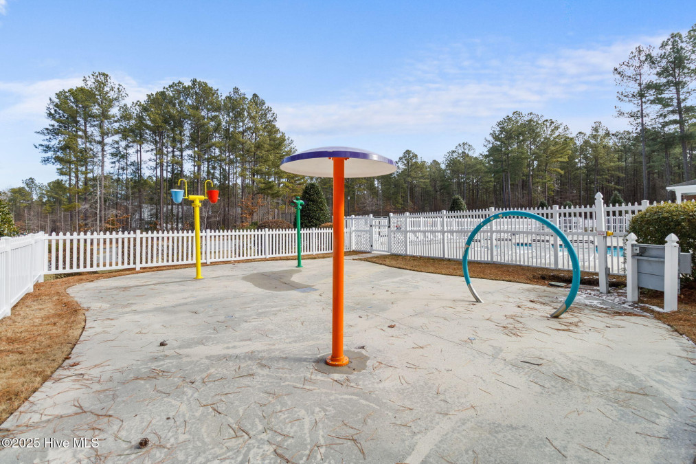 127 Skipping Water Dr Spring Lake, NC 28390