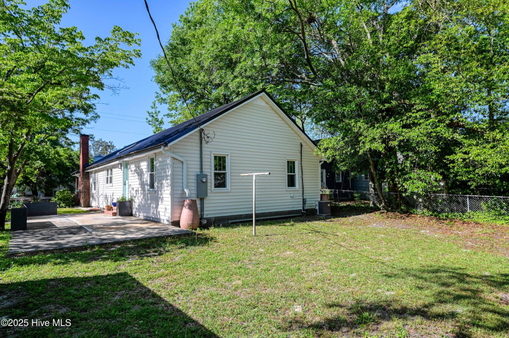 2121 Gibson Ave Wilmington, NC 28403