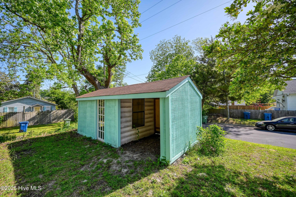 2121 Gibson Ave Wilmington, NC 28403