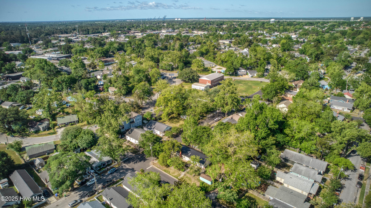 2121 Gibson Ave Wilmington, NC 28403