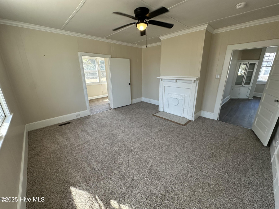 325 Covington St Laurinburg, NC 28352