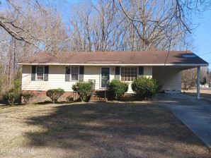 900 Parker St Elm City, NC 27822
