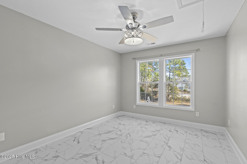 102 Bobwhite Cir Cape Carteret, NC 28584