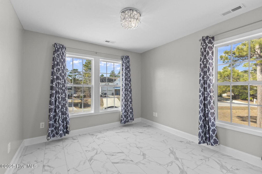 102 Bobwhite Cir Cape Carteret, NC 28584