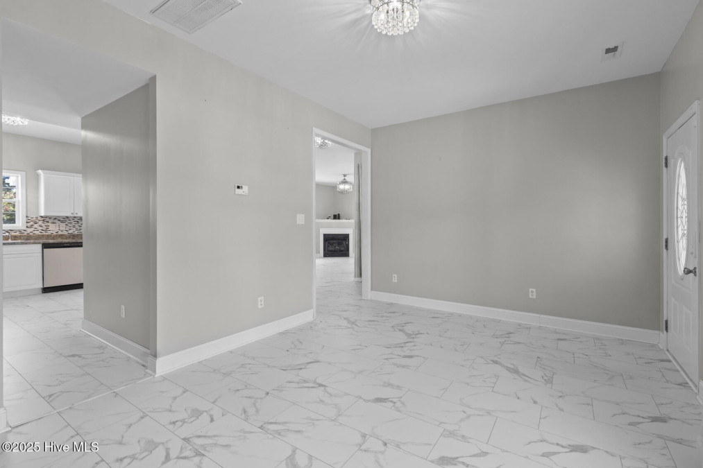 102 Bobwhite Cir Cape Carteret, NC 28584