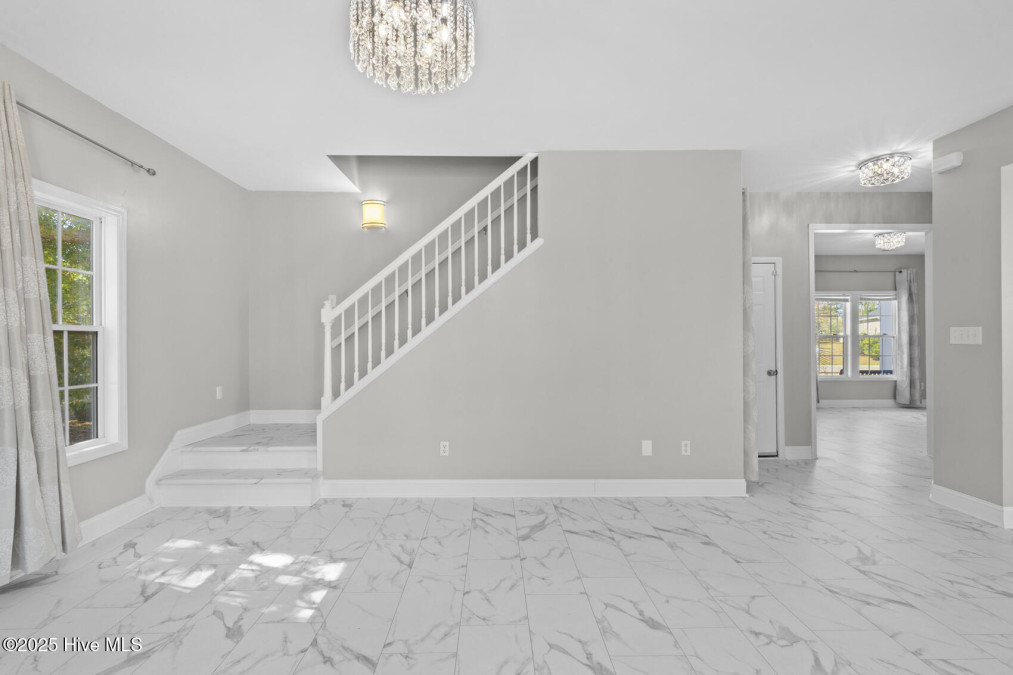 102 Bobwhite Cir Cape Carteret, NC 28584
