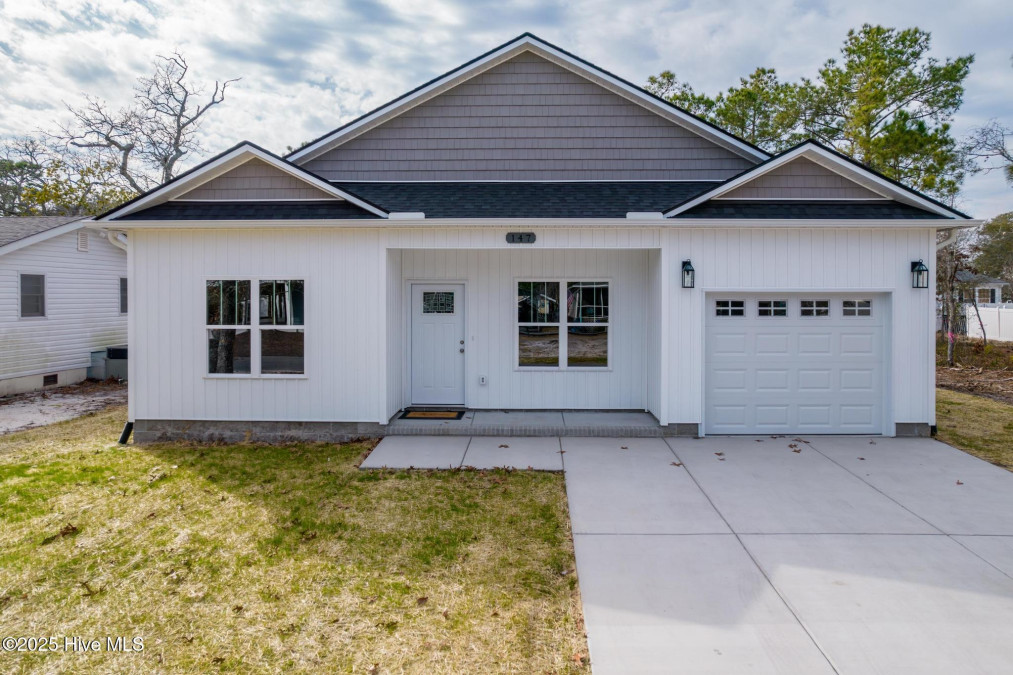 147 18th St Oak Island, NC 28465