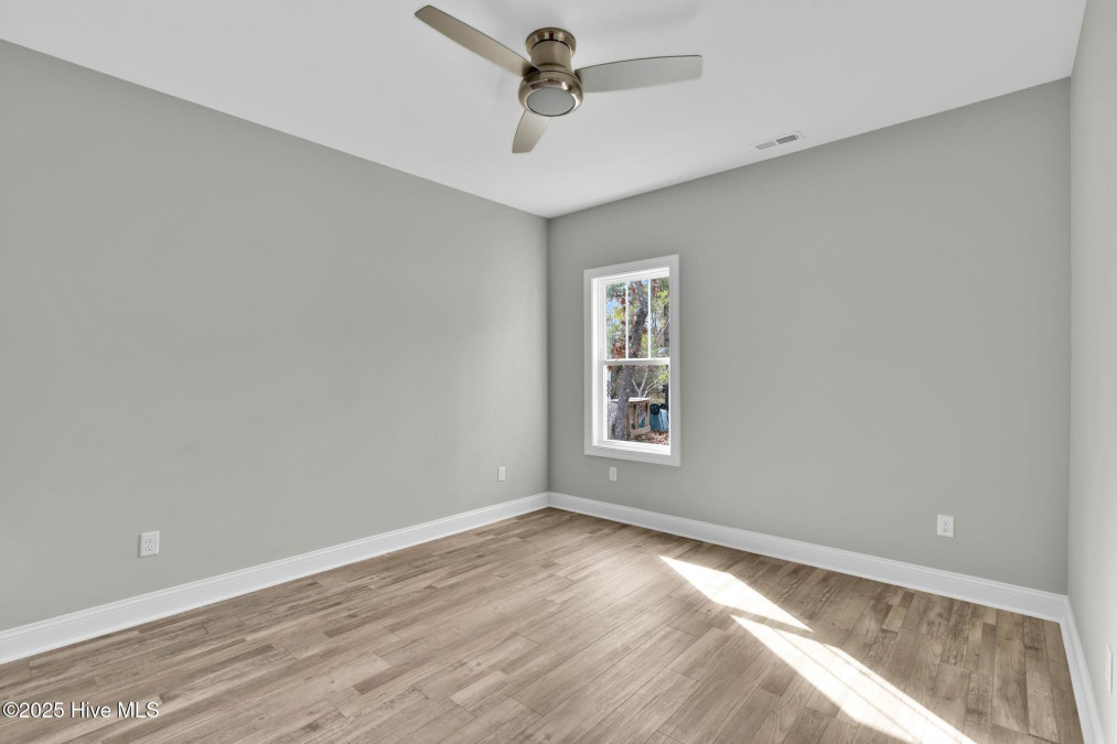 147 18th St Oak Island, NC 28465