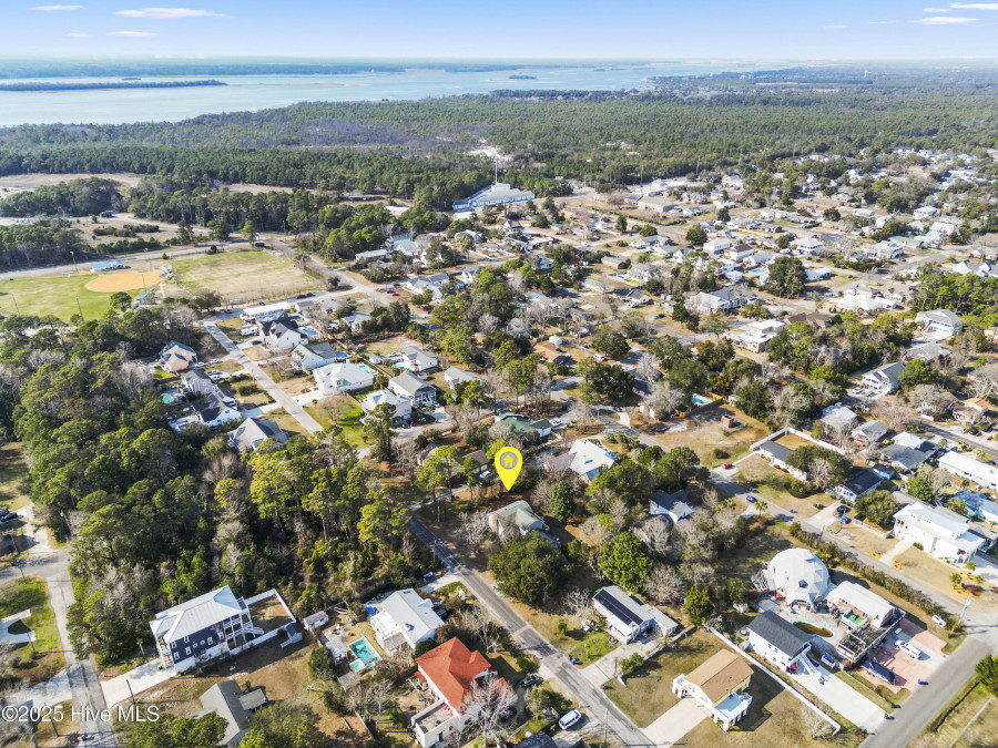 610 Columbia Ave Carolina Beach, NC 28428