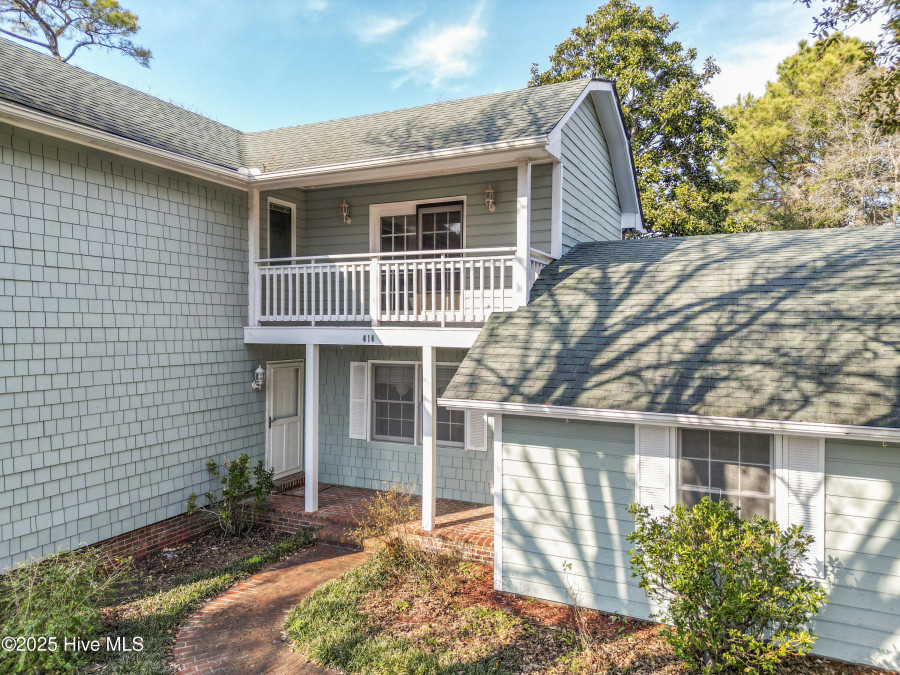 610 Columbia Ave Carolina Beach, NC 28428