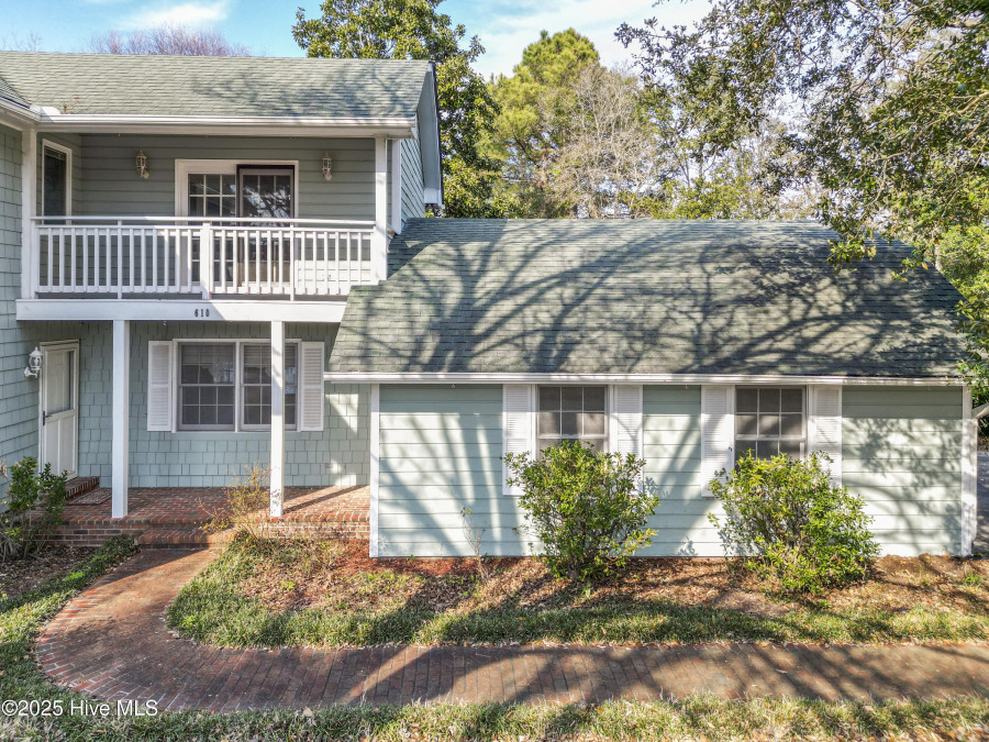 610 Columbia Ave Carolina Beach, NC 28428