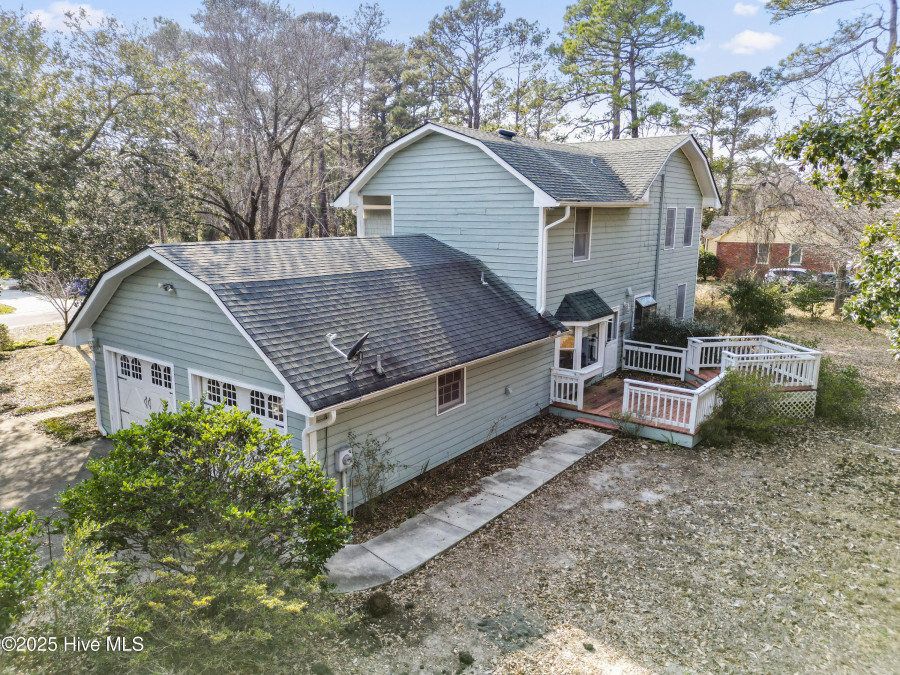 610 Columbia Ave Carolina Beach, NC 28428