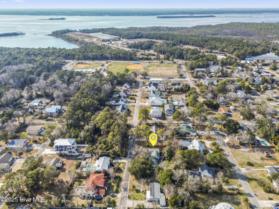 610 Columbia Ave Carolina Beach, NC 28428