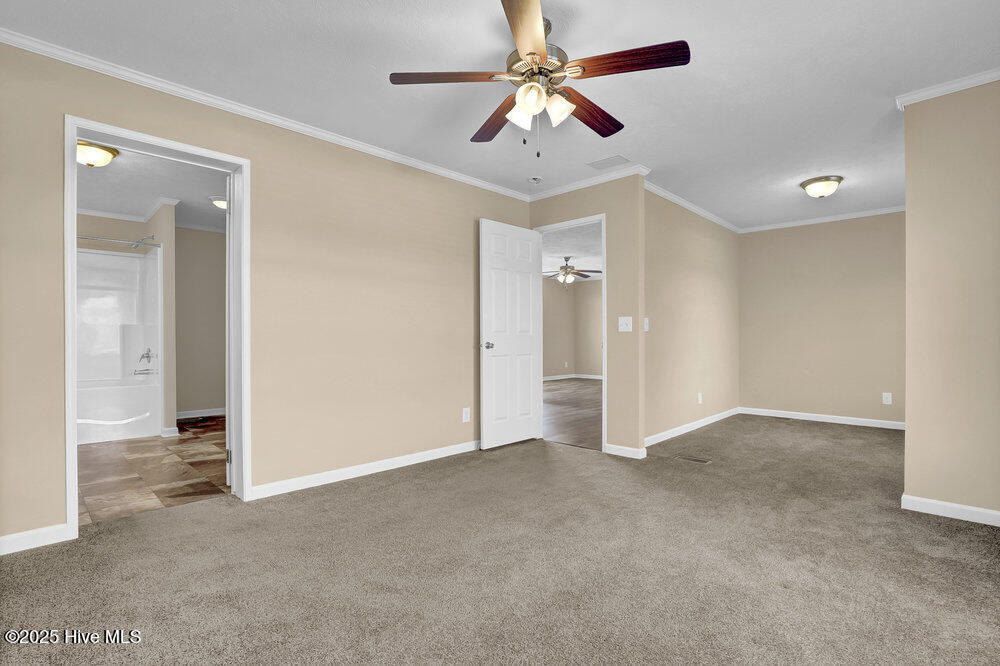 136 Cedar Hollow Ln Sneads Ferry, NC 28460
