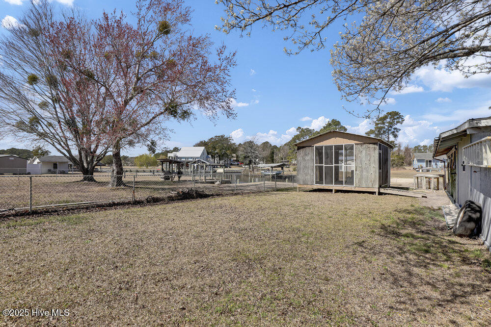 136 Cedar Hollow Ln Sneads Ferry, NC 28460