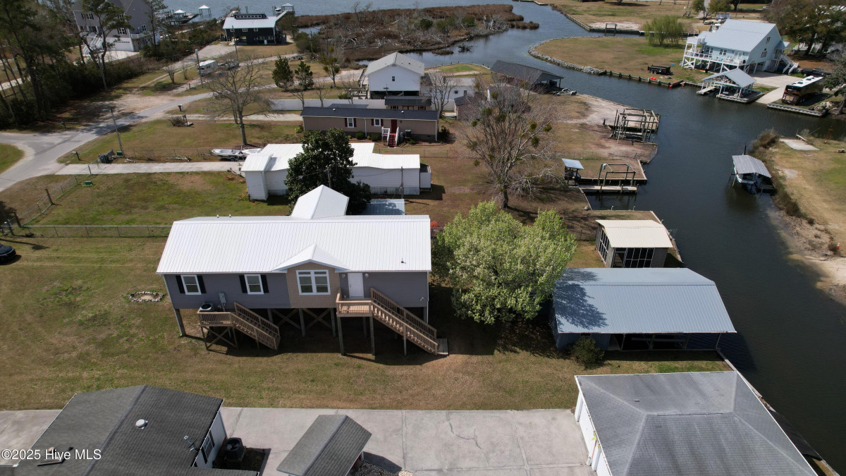 136 Cedar Hollow Ln Sneads Ferry, NC 28460