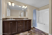 136 Cedar Hollow Ln Sneads Ferry, NC 28460