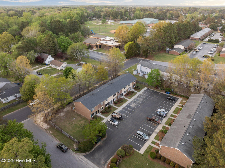 101 David Dr Greenville, NC 27858