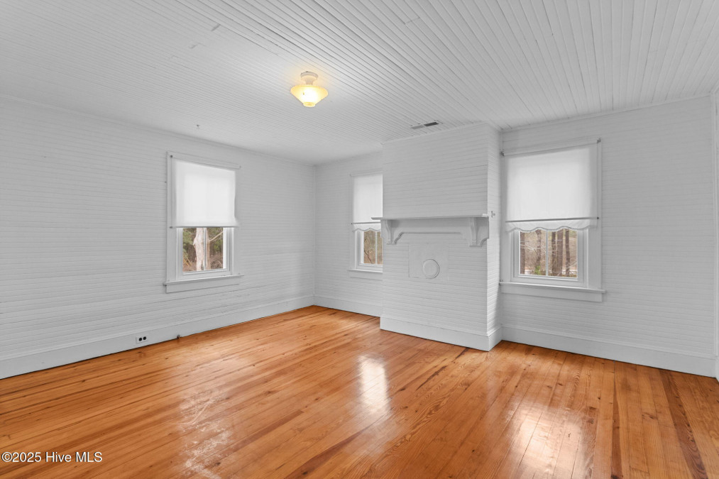 703 Burnt Mill Rd Hertford, NC 27944
