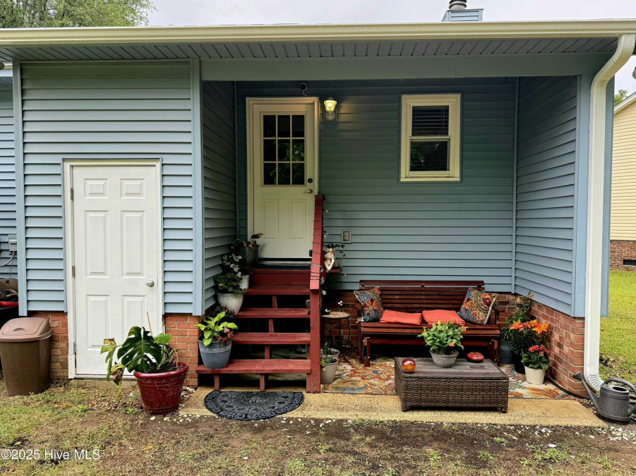 3206 Deer Path Cir New Bern, NC 28560