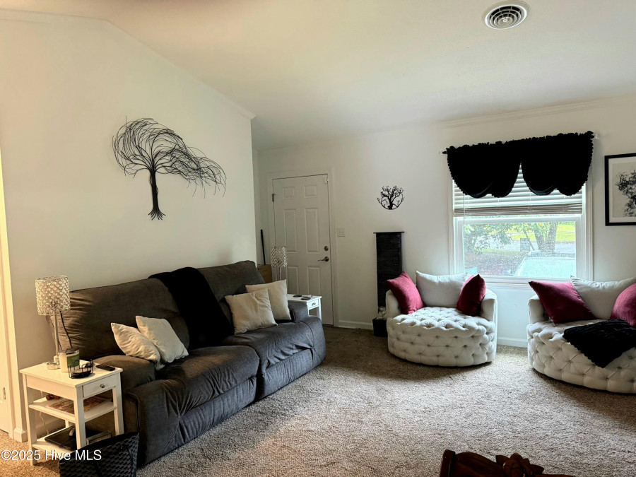 3206 Deer Path Cir New Bern, NC 28560