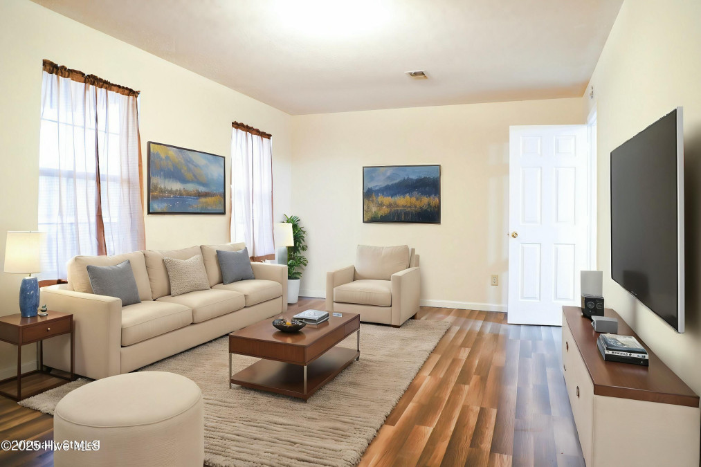 3285 Della Rd Longs, SC 29568