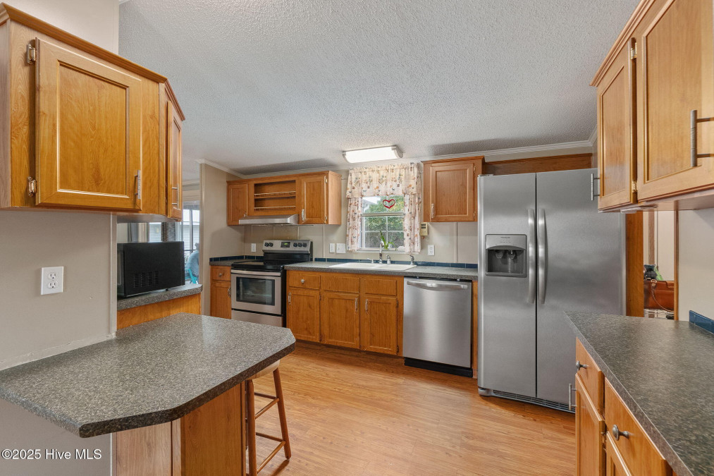 122 Lejeune Rd Cape Carteret, NC 28584