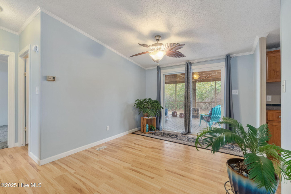 122 Lejeune Rd Cape Carteret, NC 28584