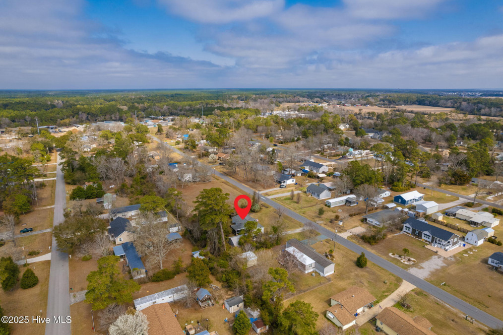 122 Lejeune Rd Cape Carteret, NC 28584