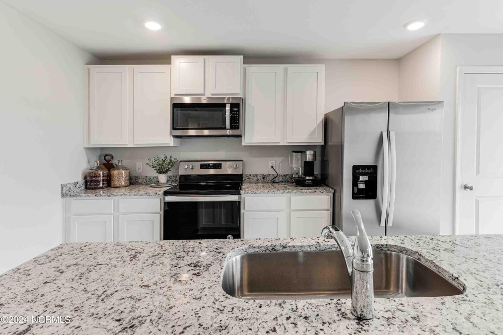 198 Kite Cir Bolivia, NC 28422