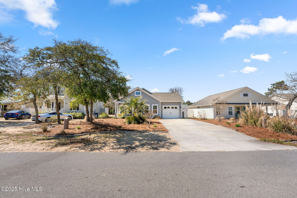 129 32nd St Oak Island, NC 28465