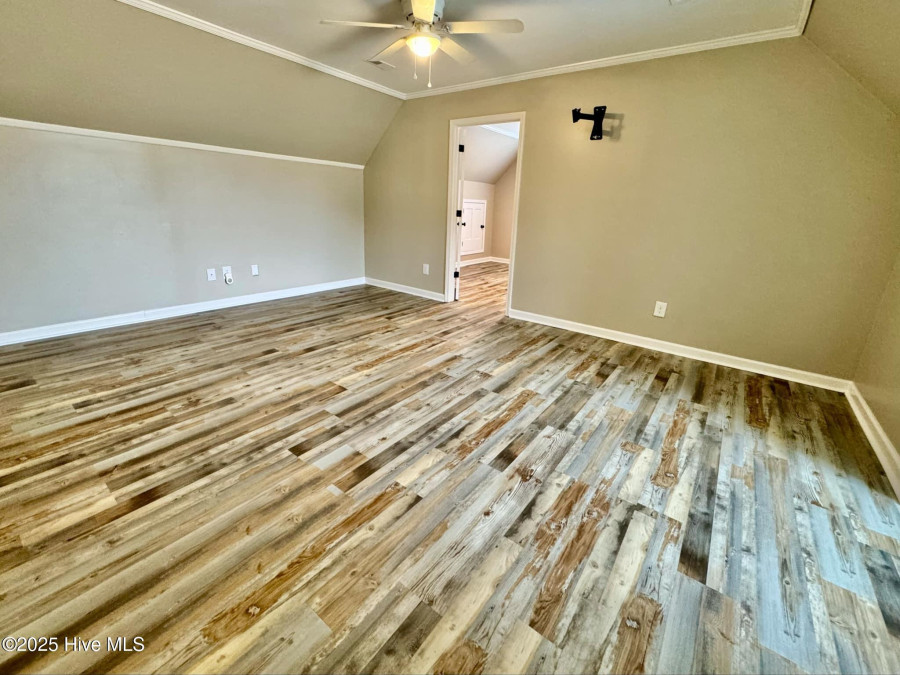 2726 Saint John Cir Kinston, NC 28504