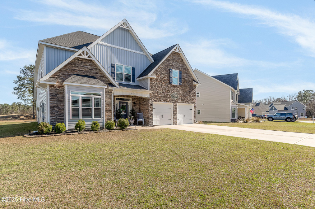 321 Plantation Dr Maple Hill, NC 28454