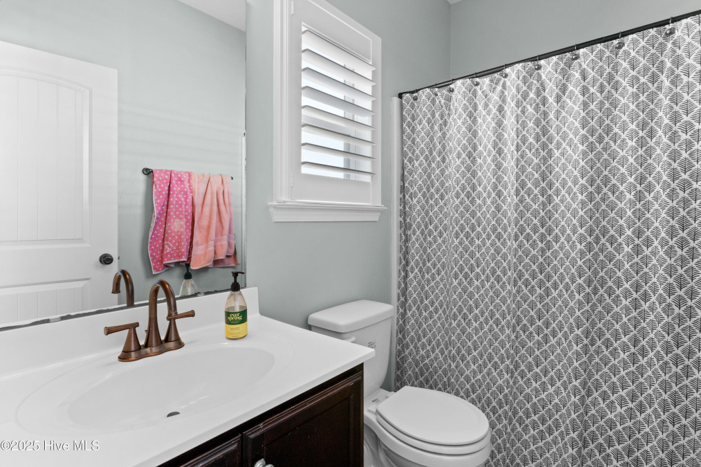 321 Plantation Dr Maple Hill, NC 28454