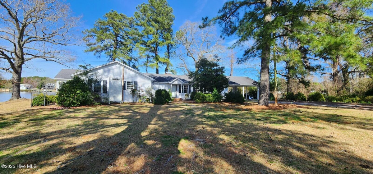 6693 Nc 92  Bath, NC 27808