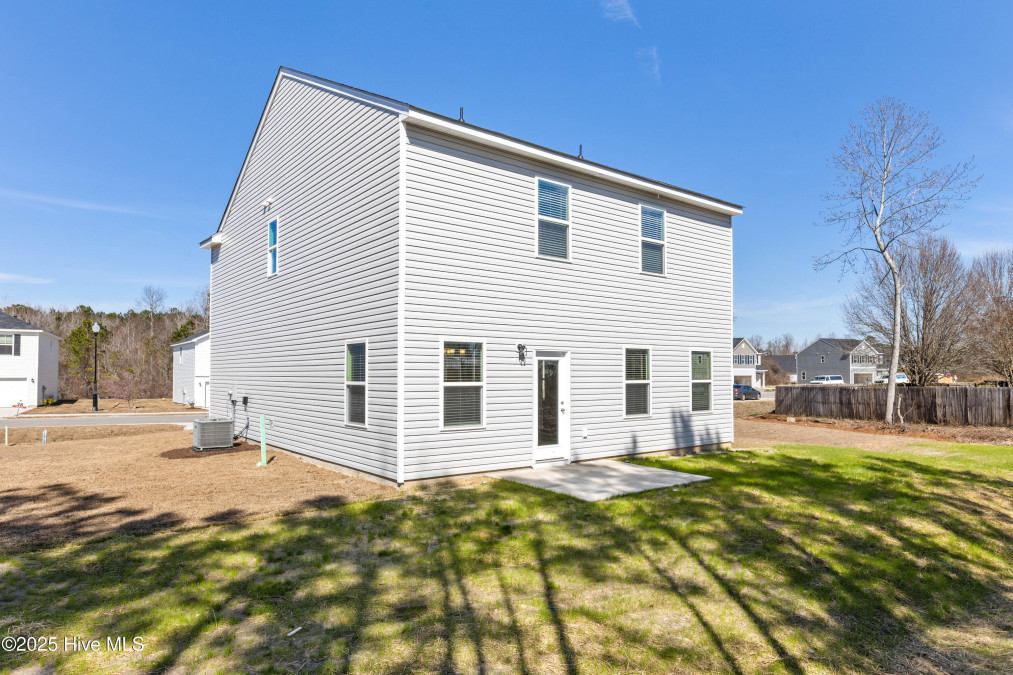 172 Squires Run Ln Richlands, NC 28574