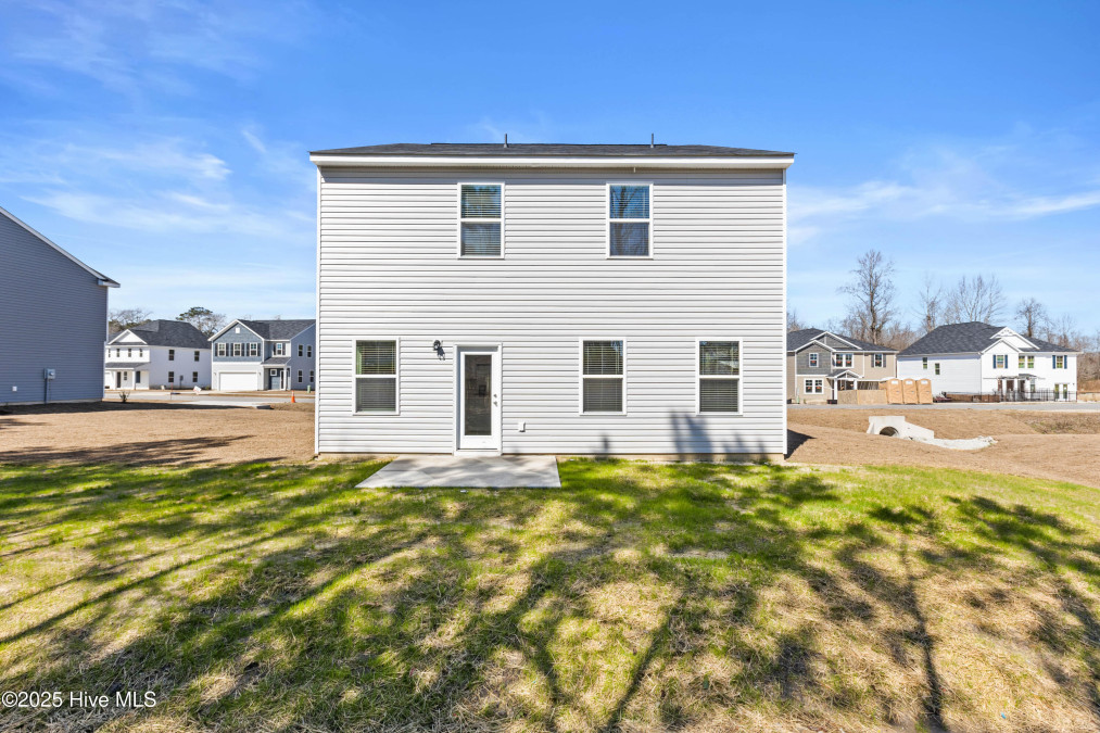 172 Squires Run Ln Richlands, NC 28574