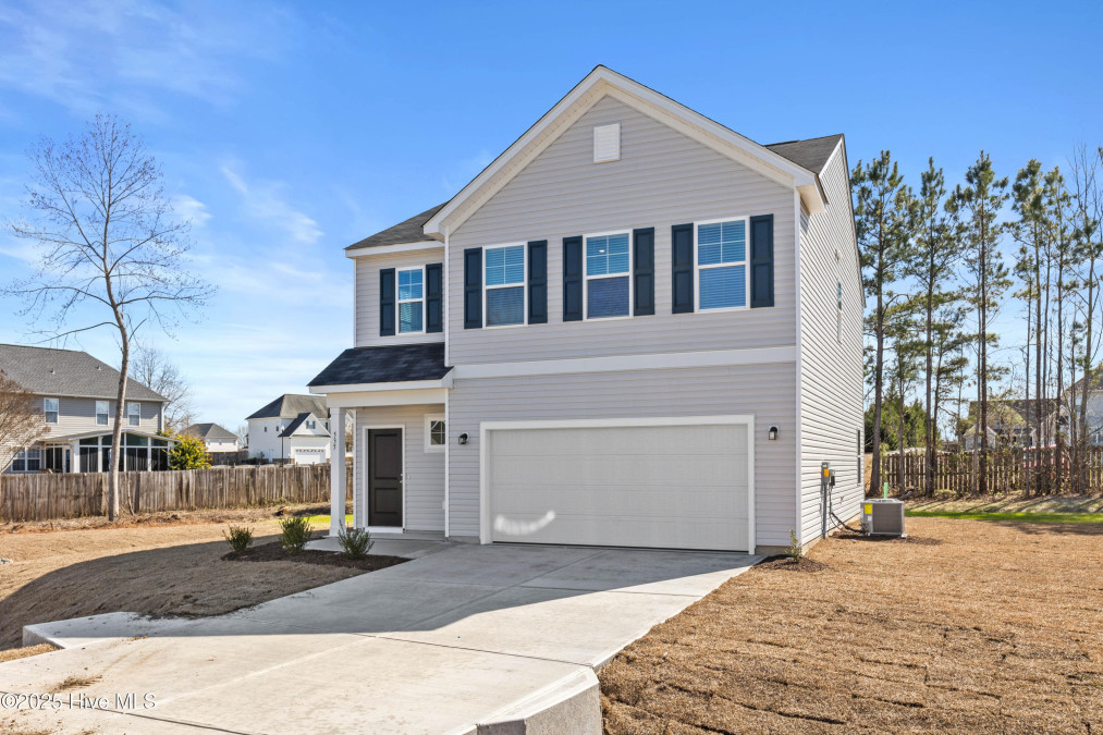 172 Squires Run Ln Richlands, NC 28574