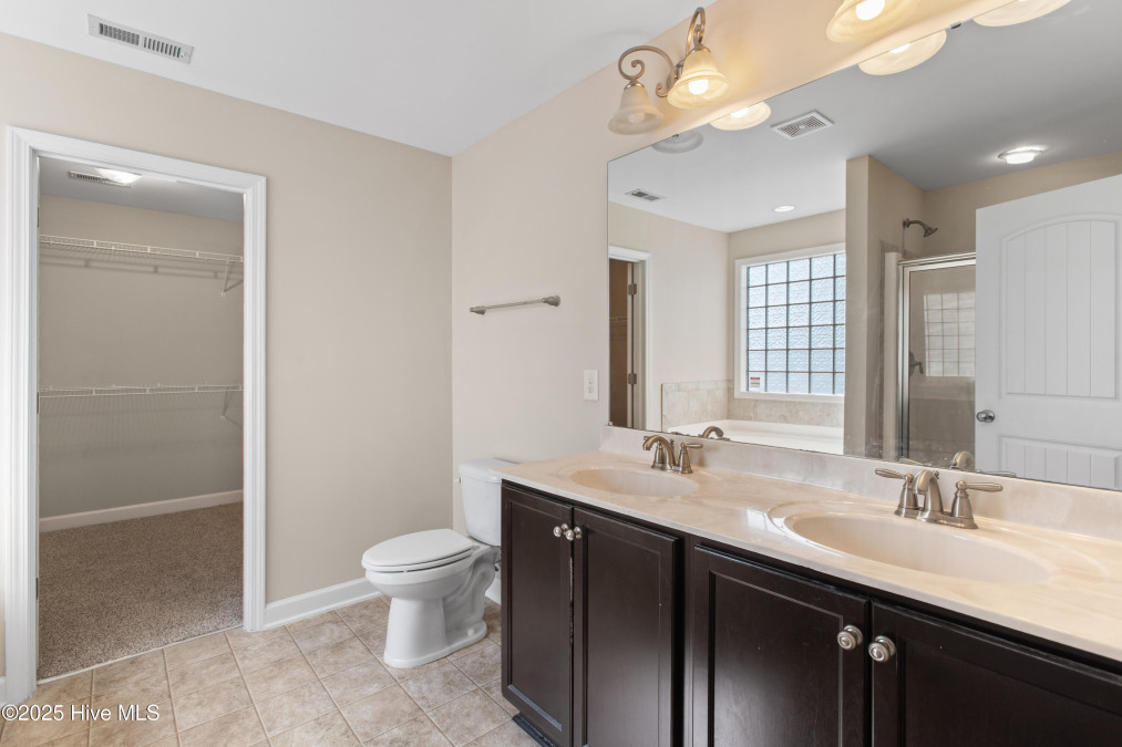 101 Lincolnton Ct Jacksonville, NC 28540