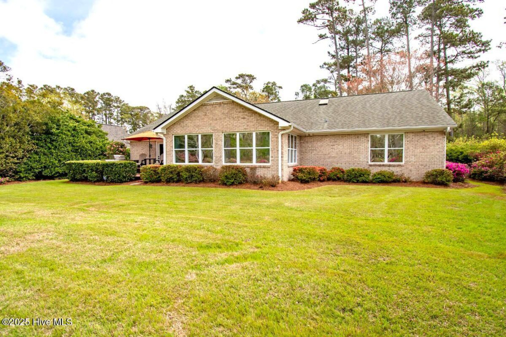 511 Pine Valley Dr Morehead City, NC 28557